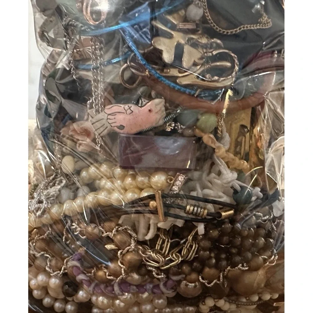 13 Lbs Vintage To Now WEAR CRAFT REPAIR Junk Drawer‎ Jewelry Lot